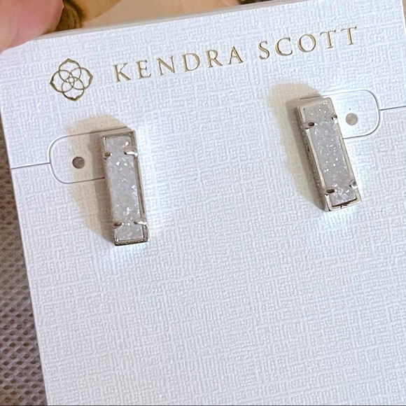 New Kendra Scott Lady Stud Earrings - Picture 5 of 9